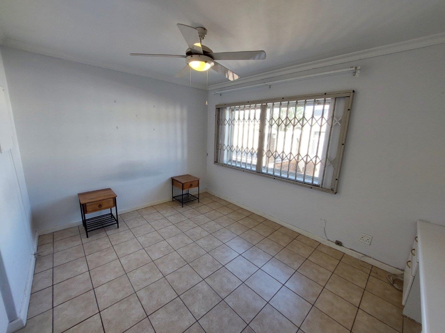 To Let 4 Bedroom Property for Rent in Claremont Western Cape